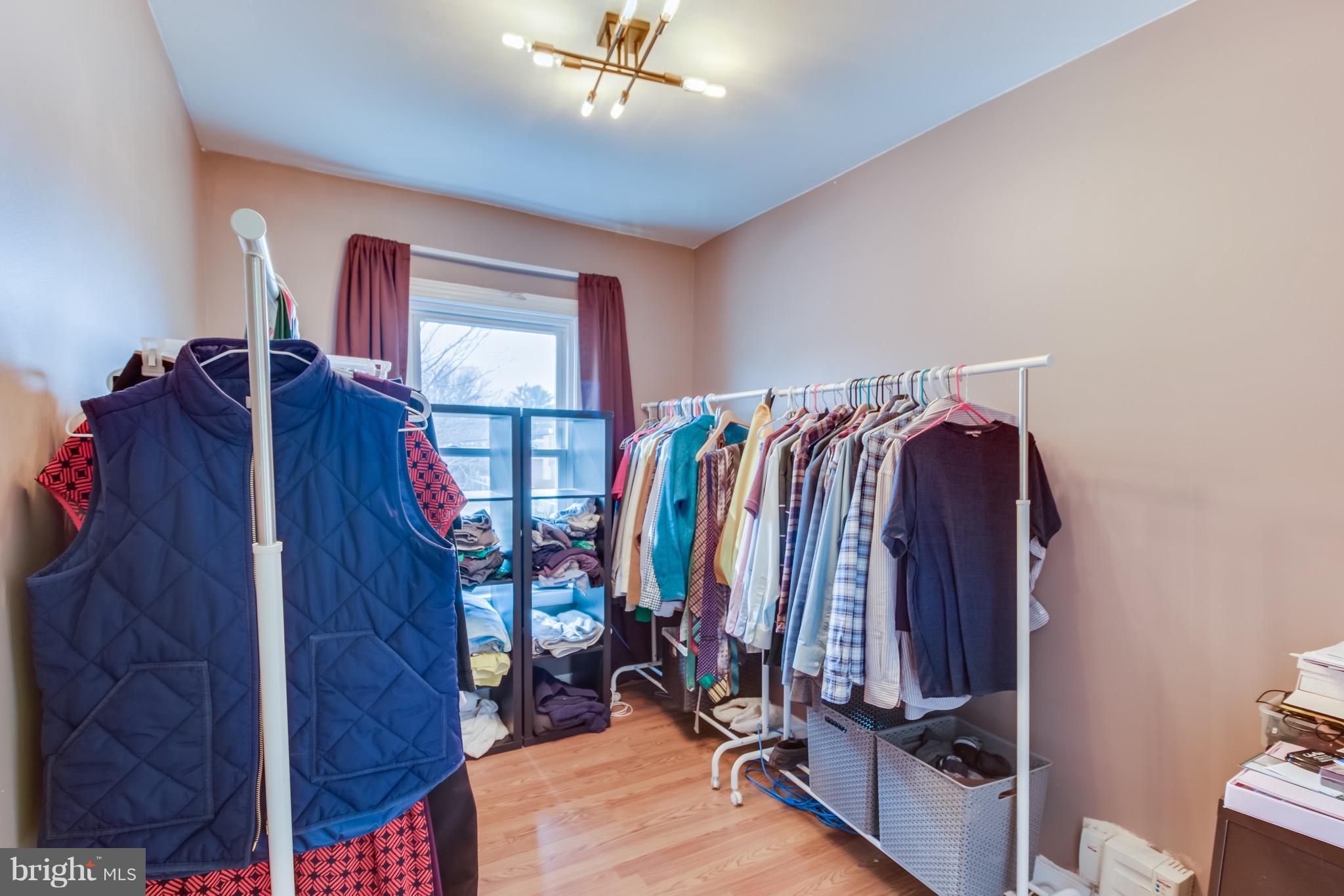 MAYFIELD - Residential