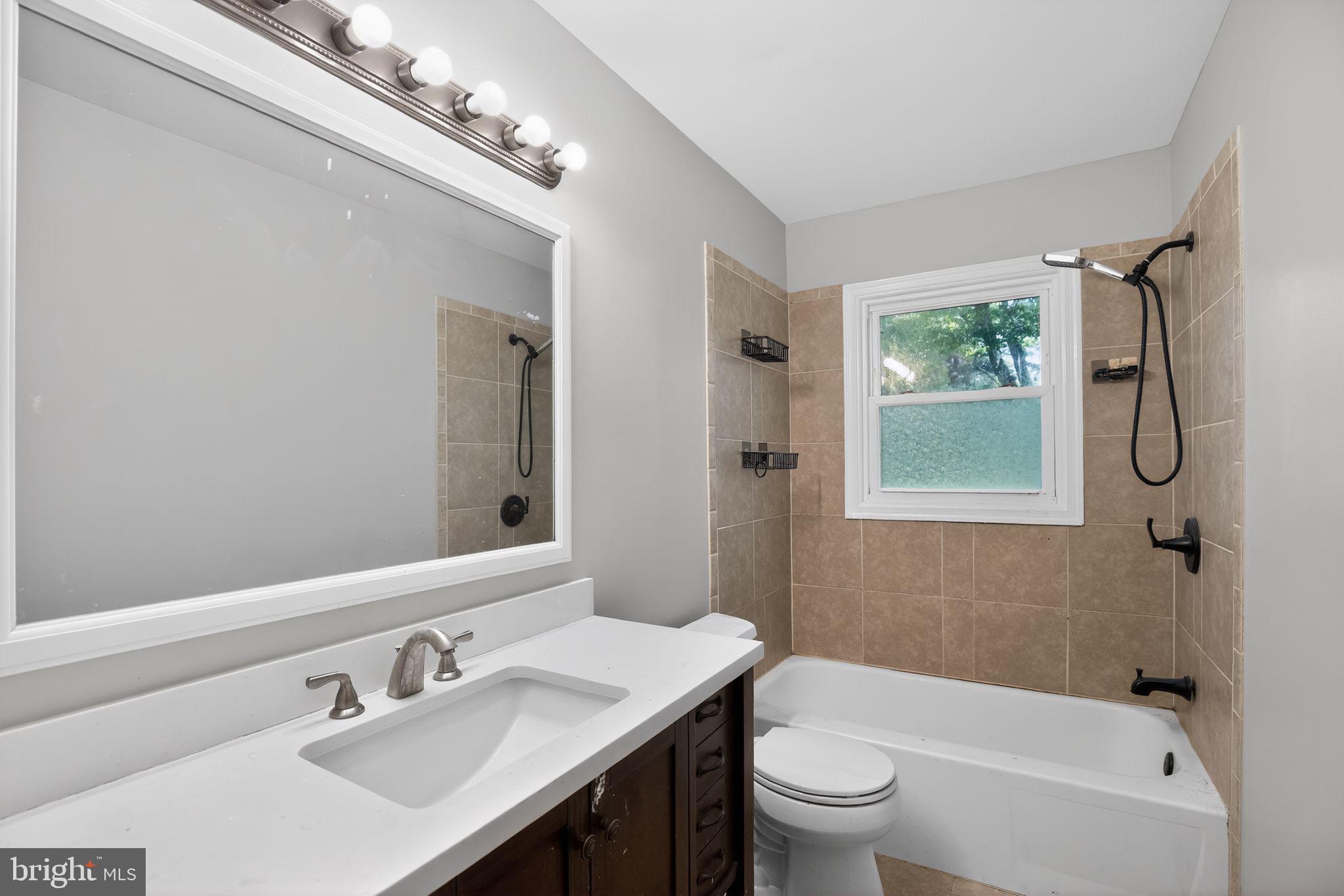 ROBIE MANOR - Residential