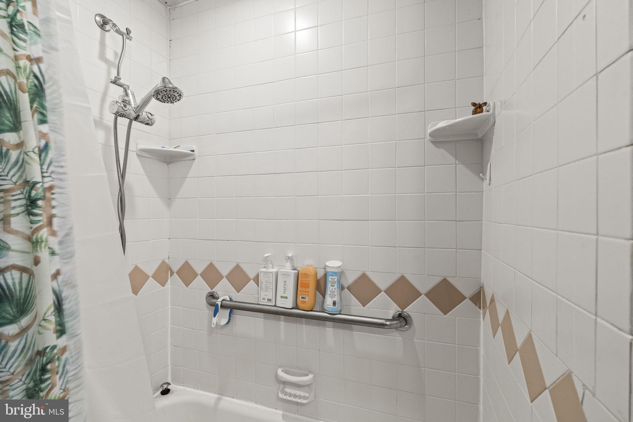 BRIDESBURG - Residential