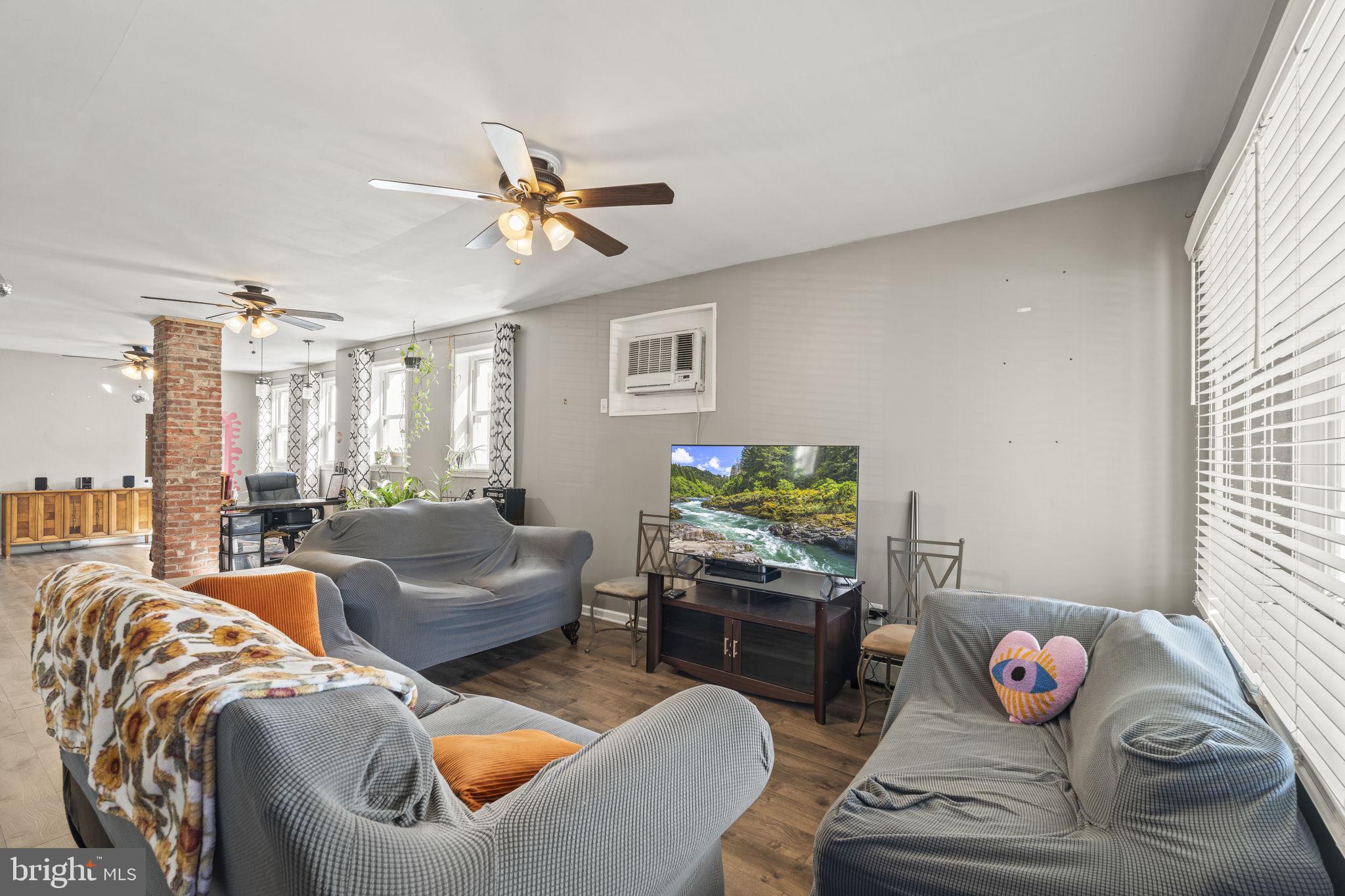 BRIDESBURG - Residential