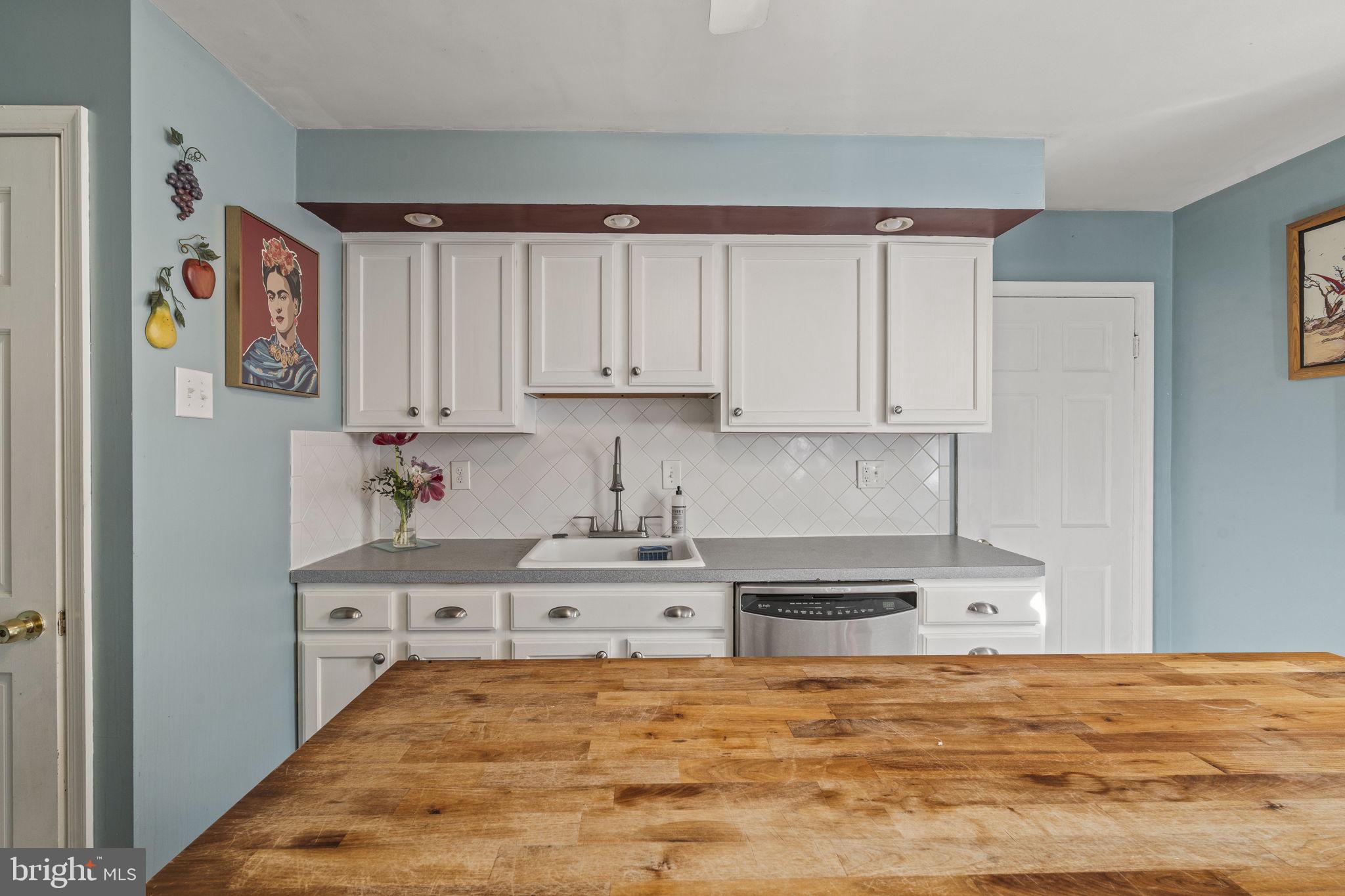 BRIDESBURG - Residential