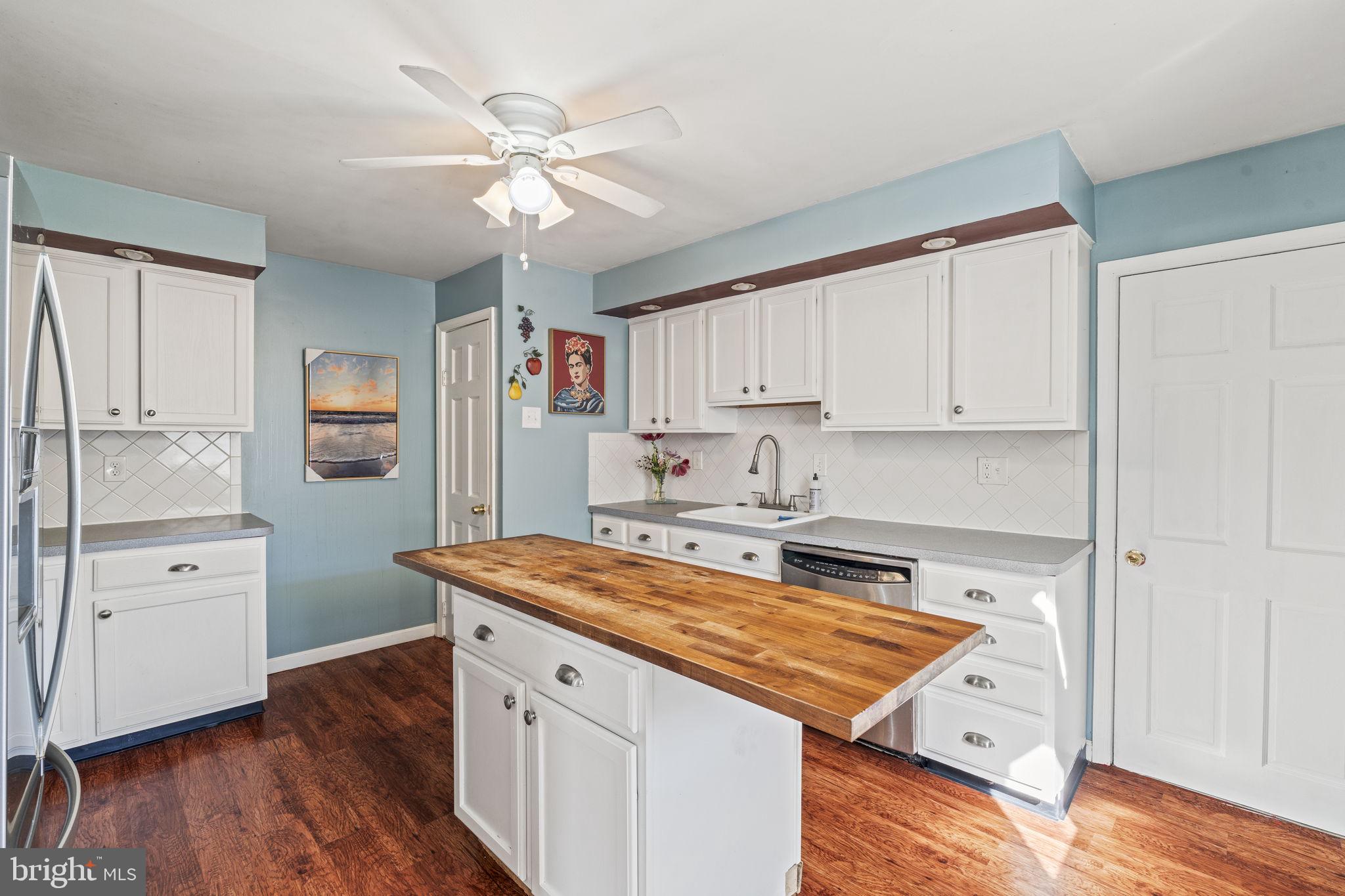 BRIDESBURG - Residential