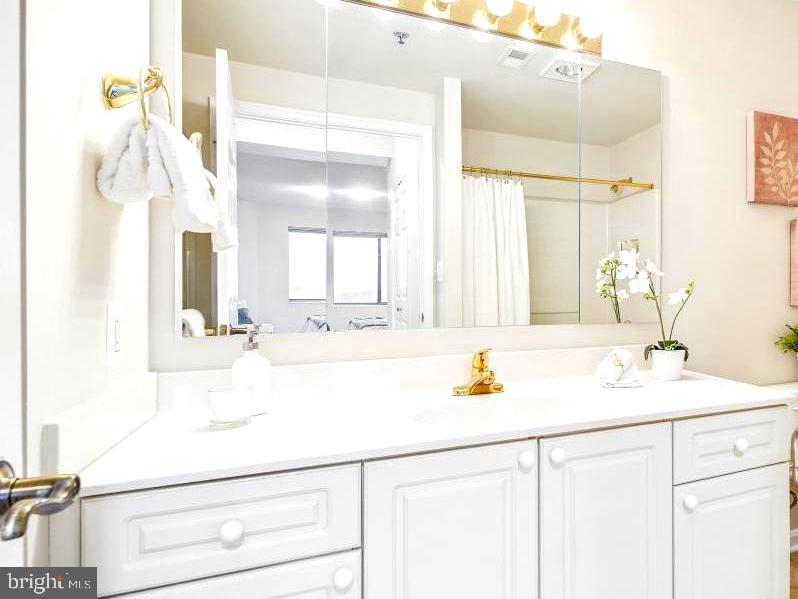 LEISURE WORLD - Residential