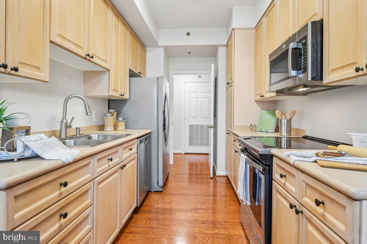 3200 N LEISURE WORLD BOULEVARD 906