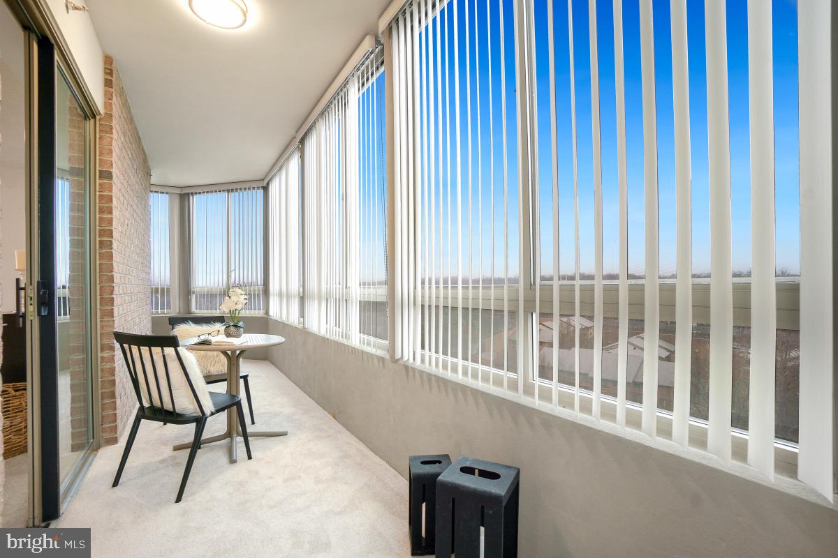 LEISURE WORLD - Residential