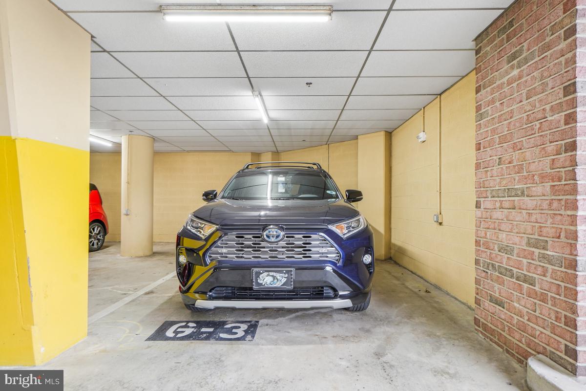 LEISURE WORLD - Residential