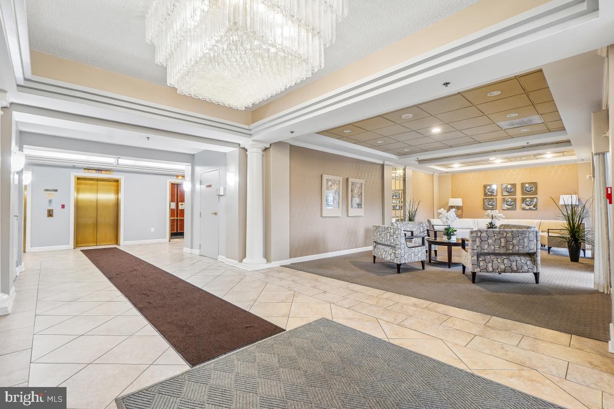 LEISURE WORLD - Residential