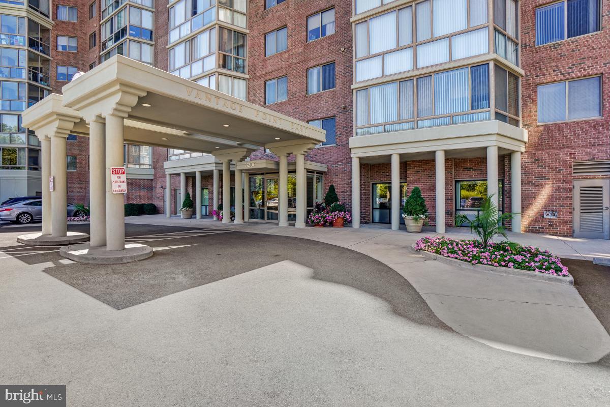 LEISURE WORLD - Residential