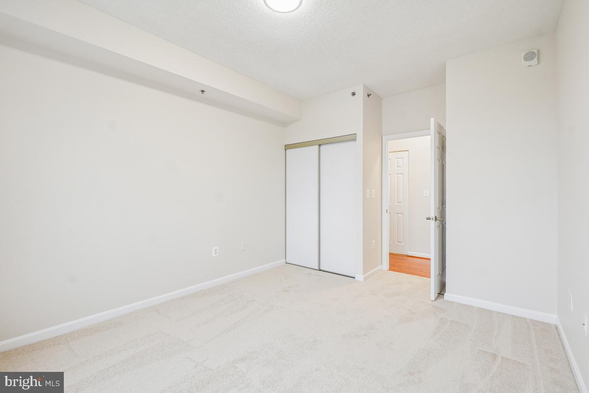 LEISURE WORLD - Residential