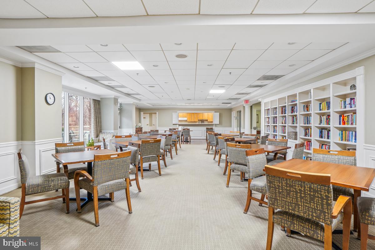 LEISURE WORLD - Residential