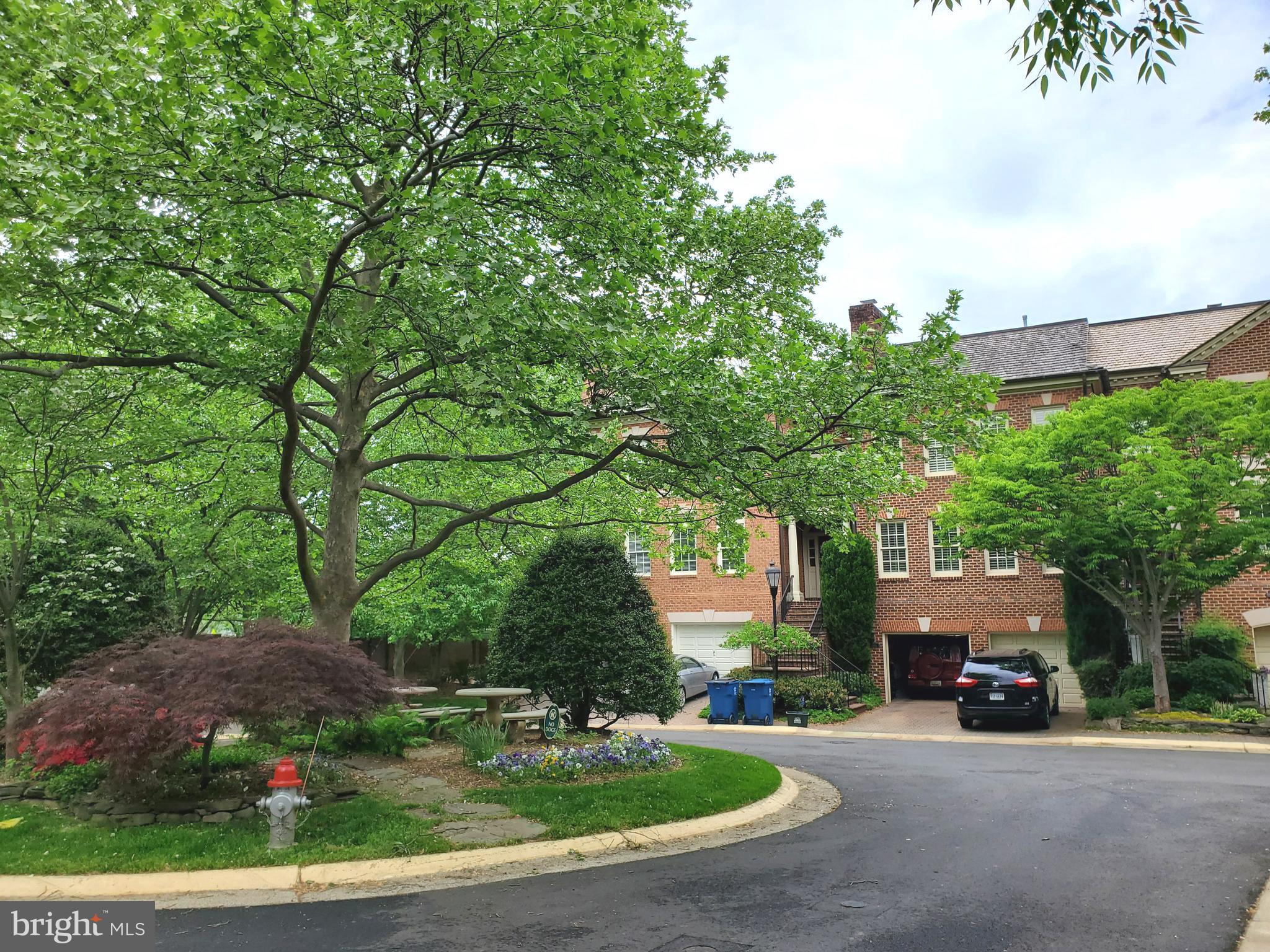 MAYFAIR OF MCLEAN - Residential Lease