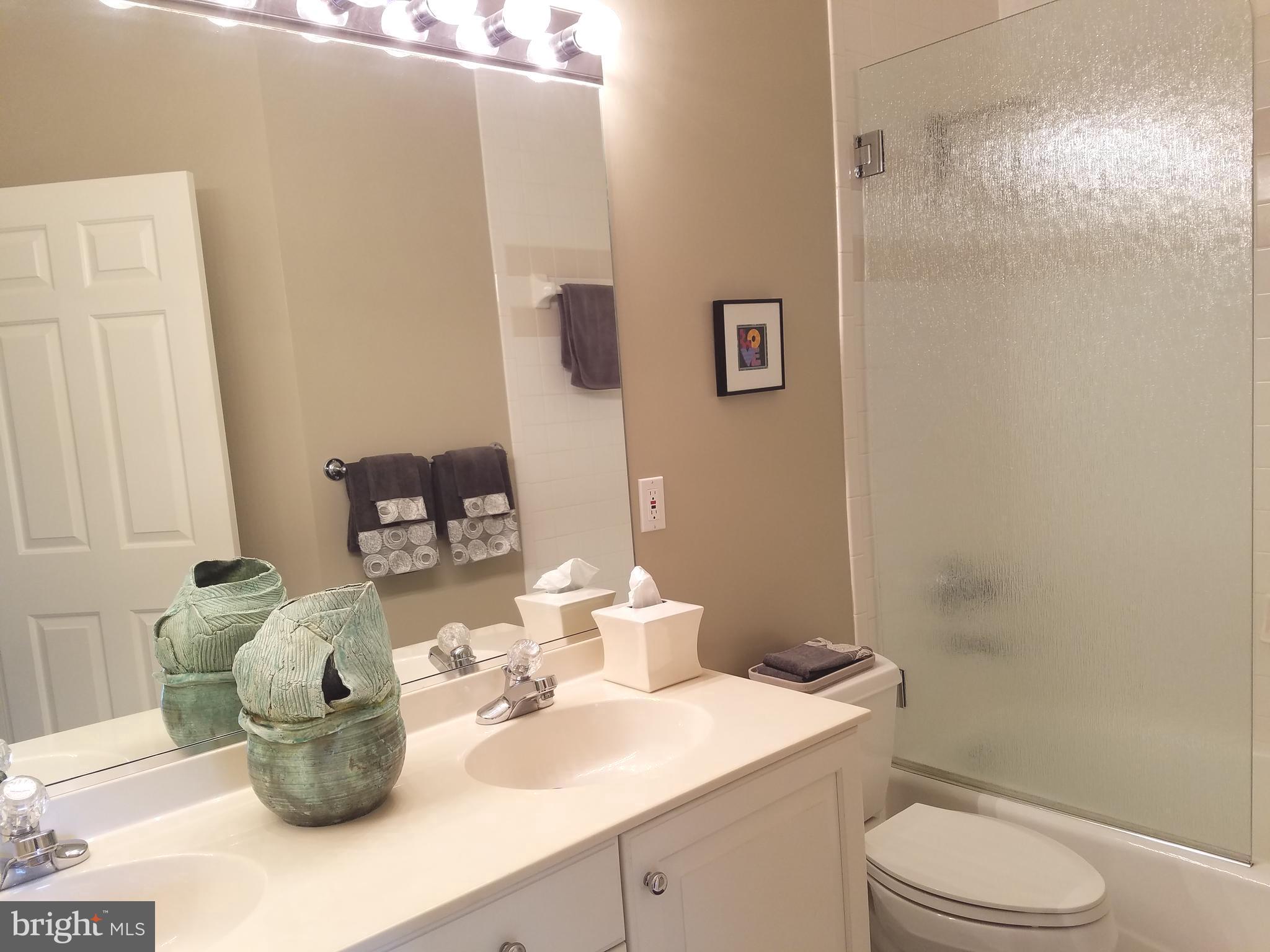 MAYFAIR OF MCLEAN - Residential Lease