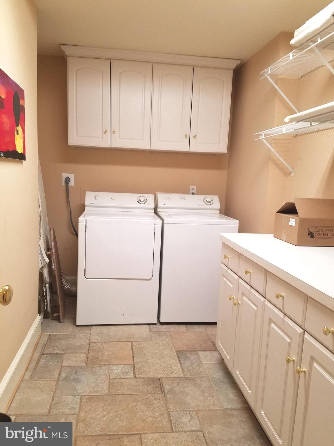 MAYFAIR OF MCLEAN - Residential Lease