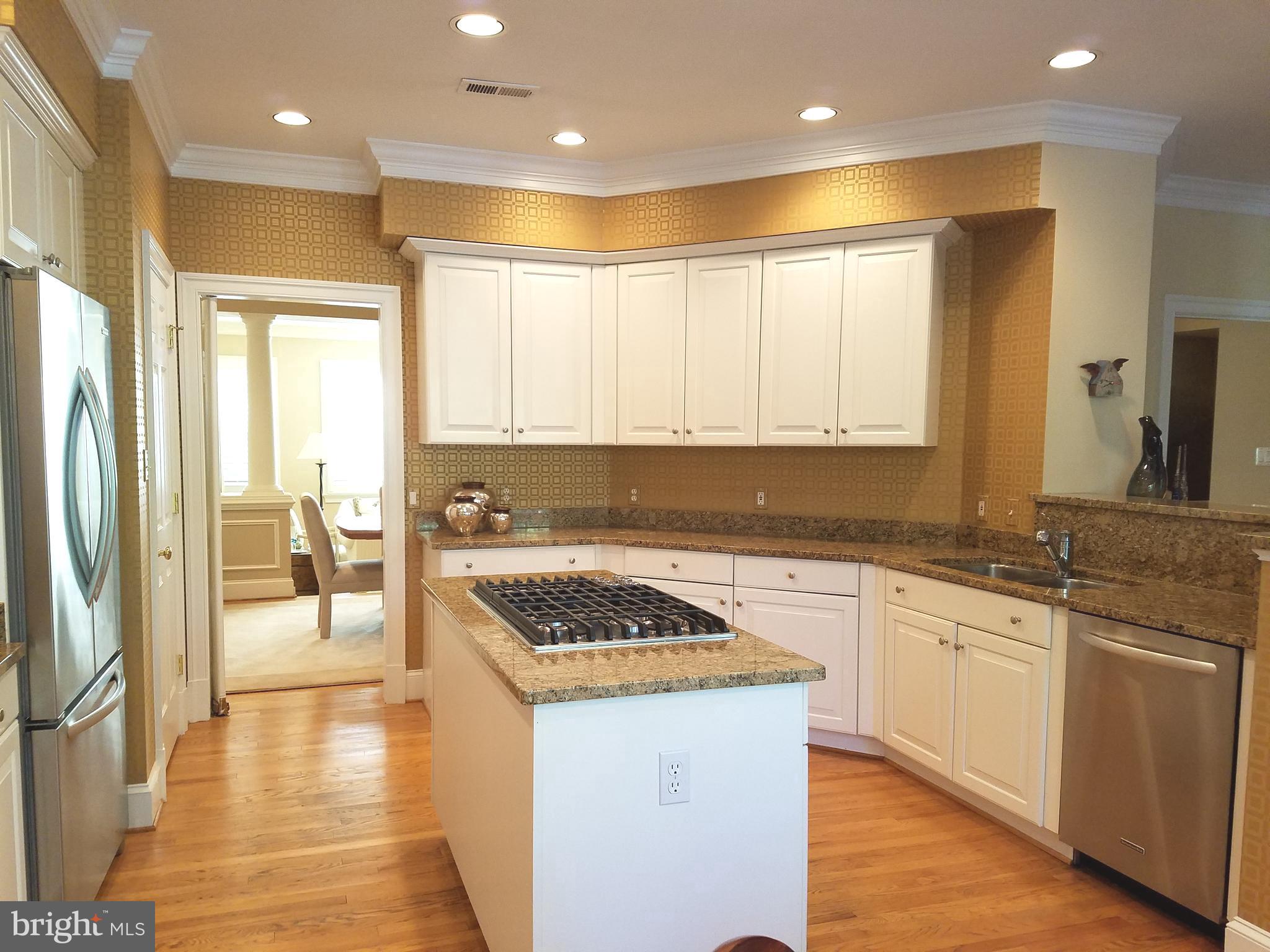 MAYFAIR OF MCLEAN - Residential Lease