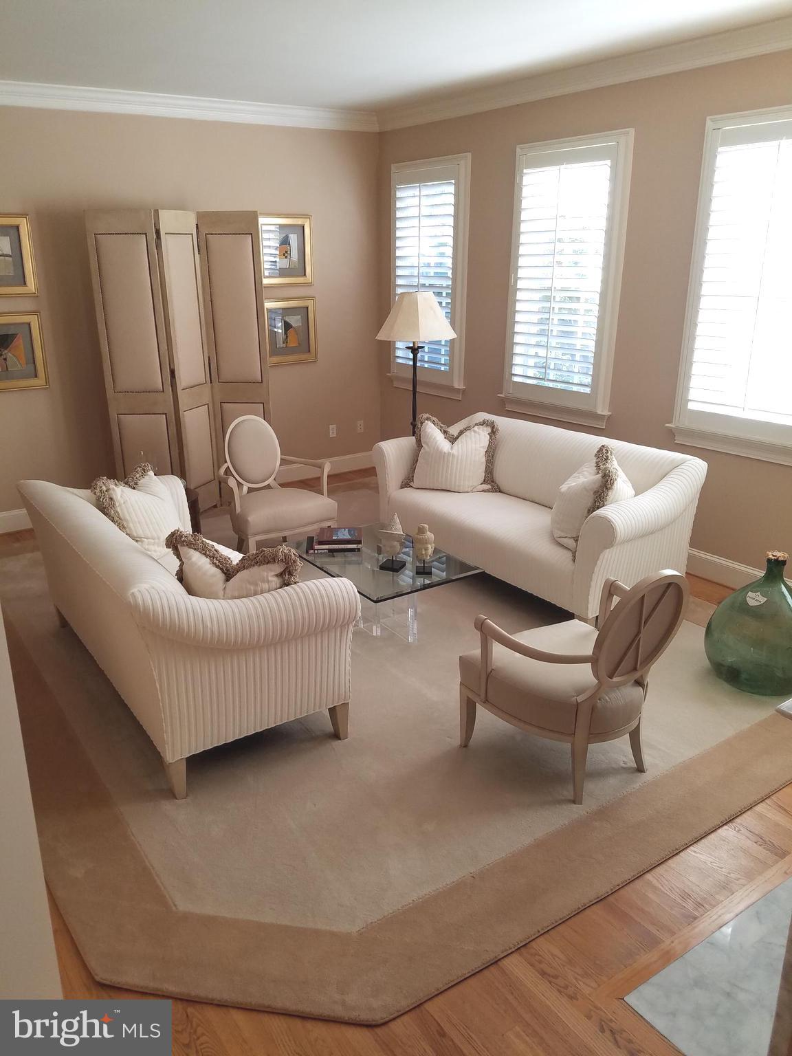 MAYFAIR OF MCLEAN - Residential Lease