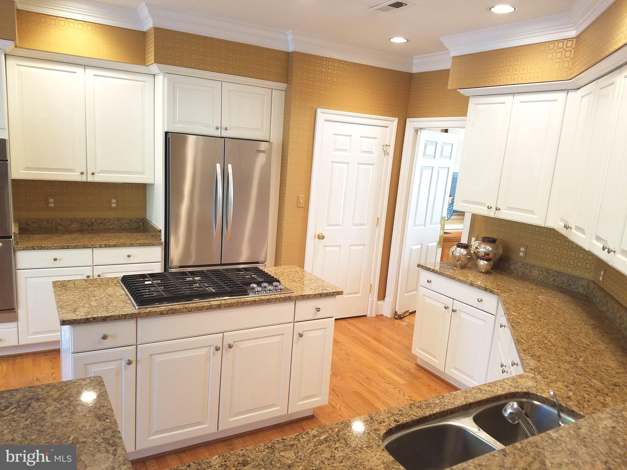 MAYFAIR OF MCLEAN - Residential Lease