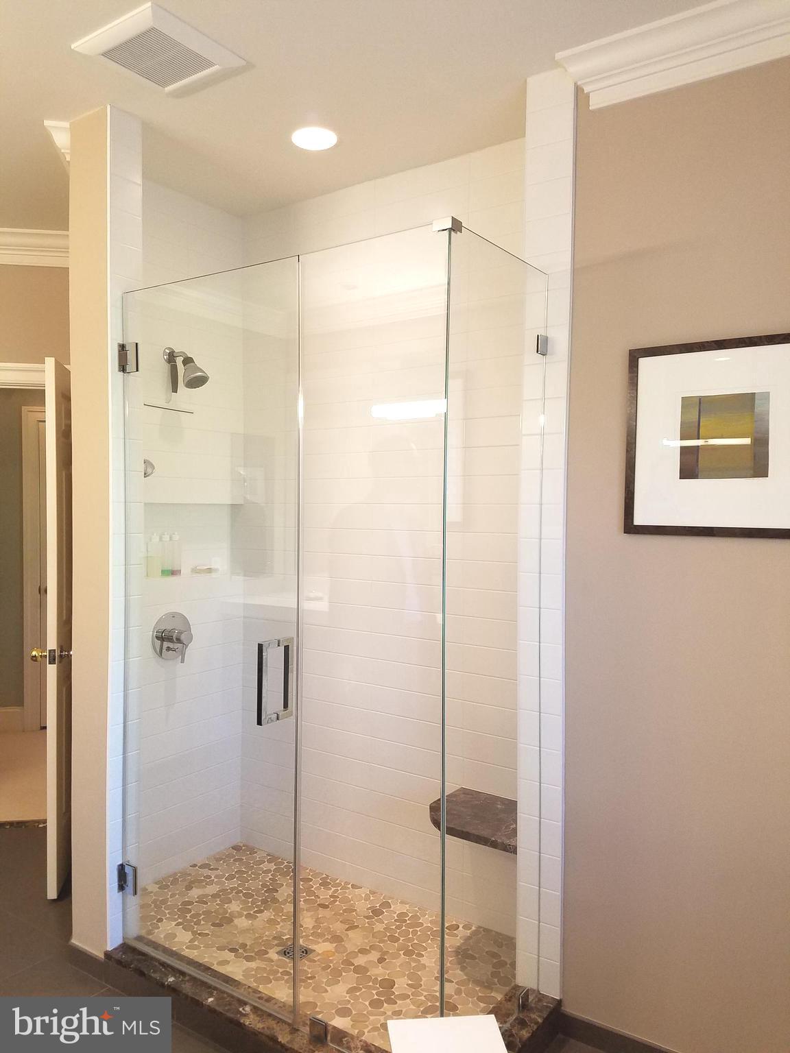 MAYFAIR OF MCLEAN - Residential Lease