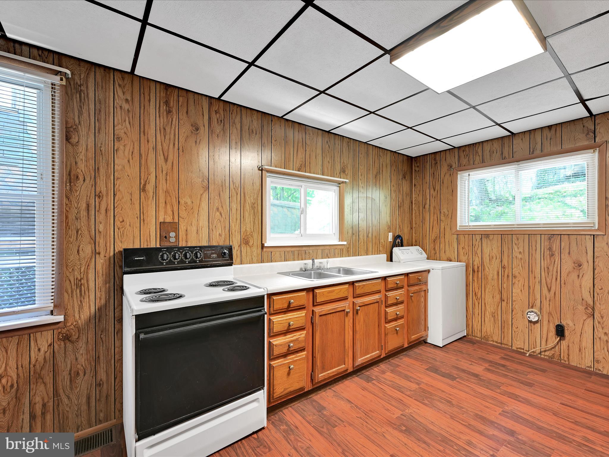 POTTSVILLE - Residential