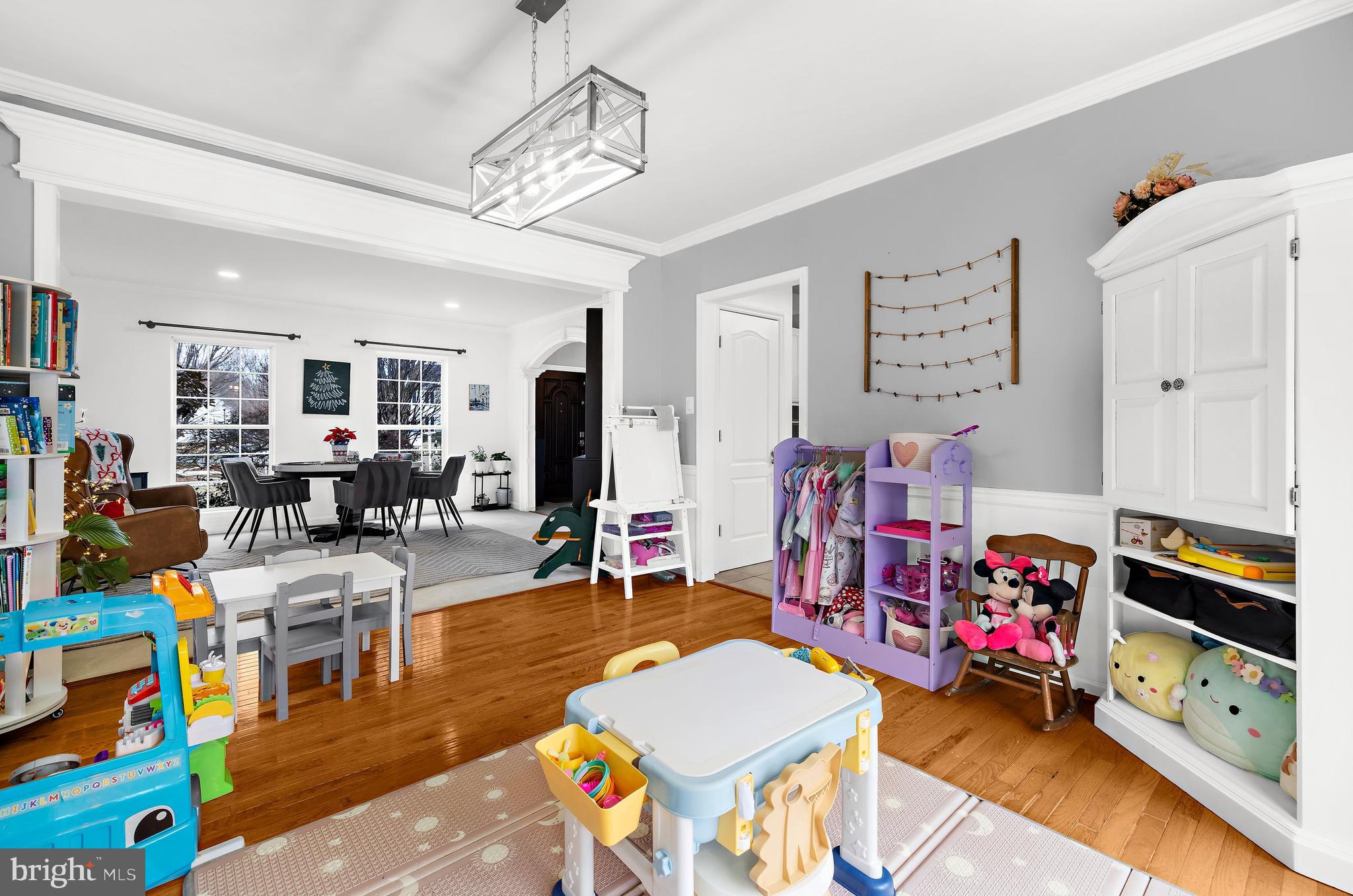 CEDAR TREE - Residential