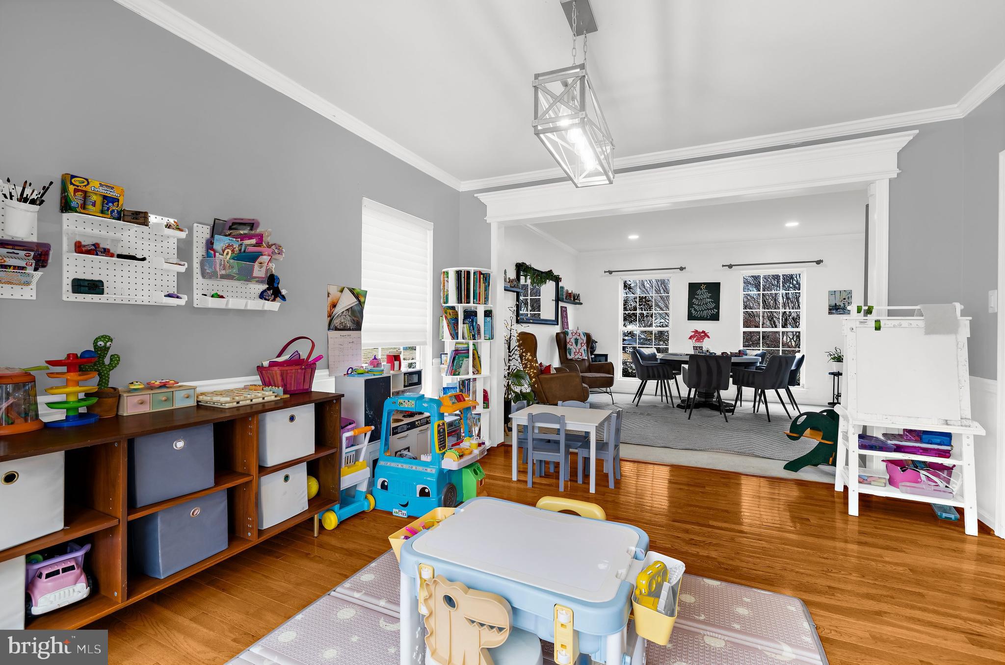 CEDAR TREE - Residential