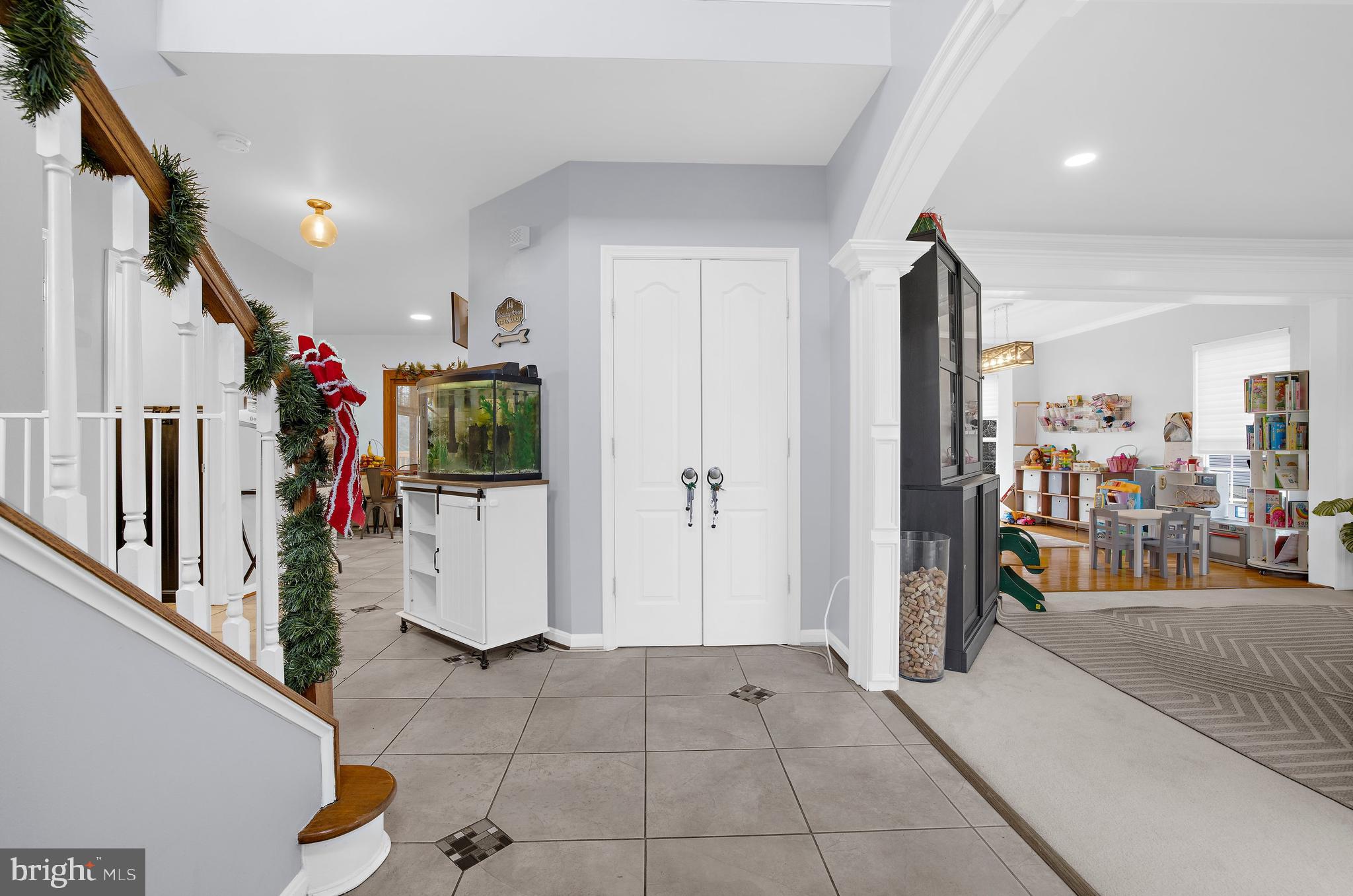 CEDAR TREE - Residential