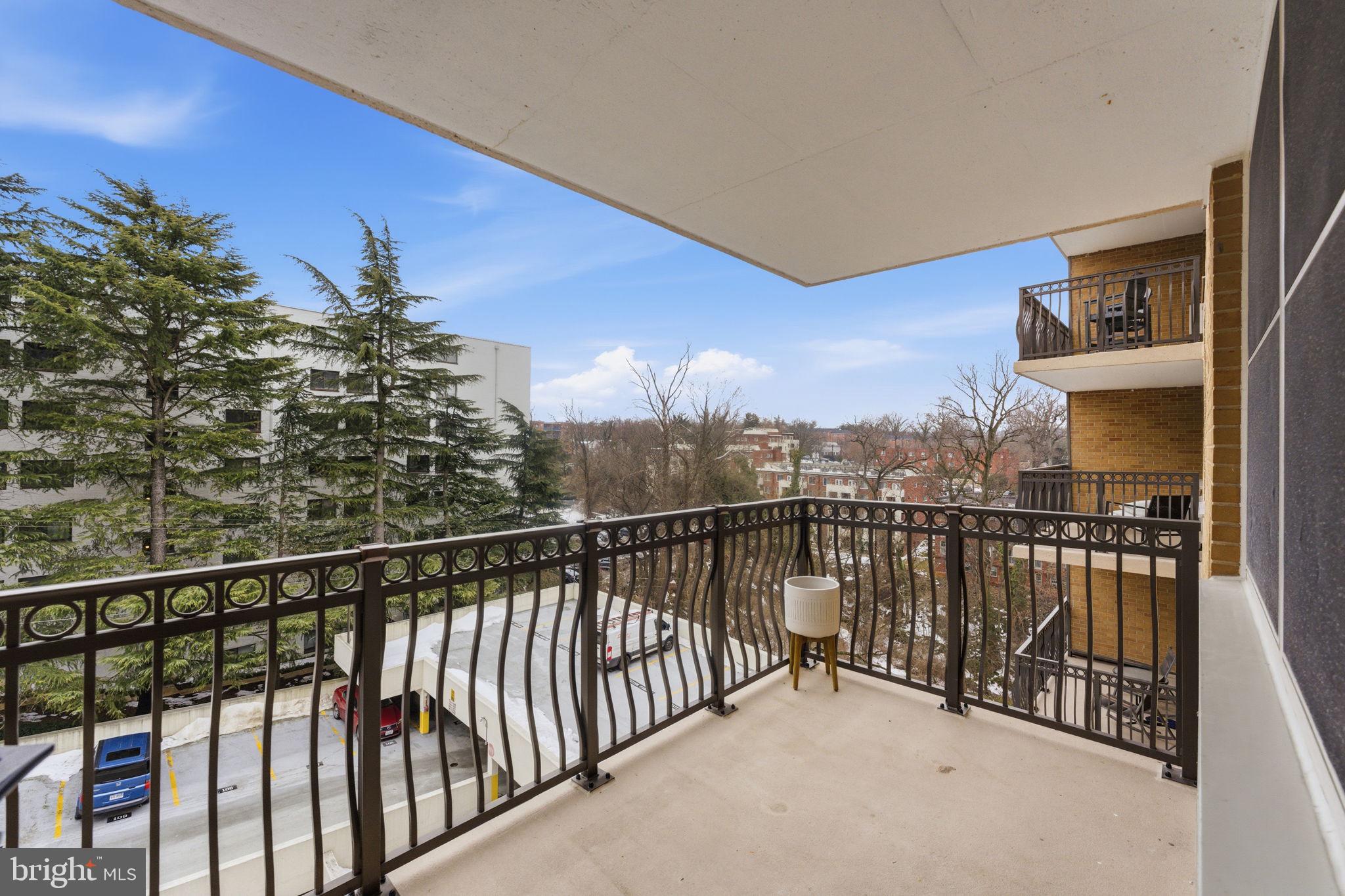 CIRCLE - Residential