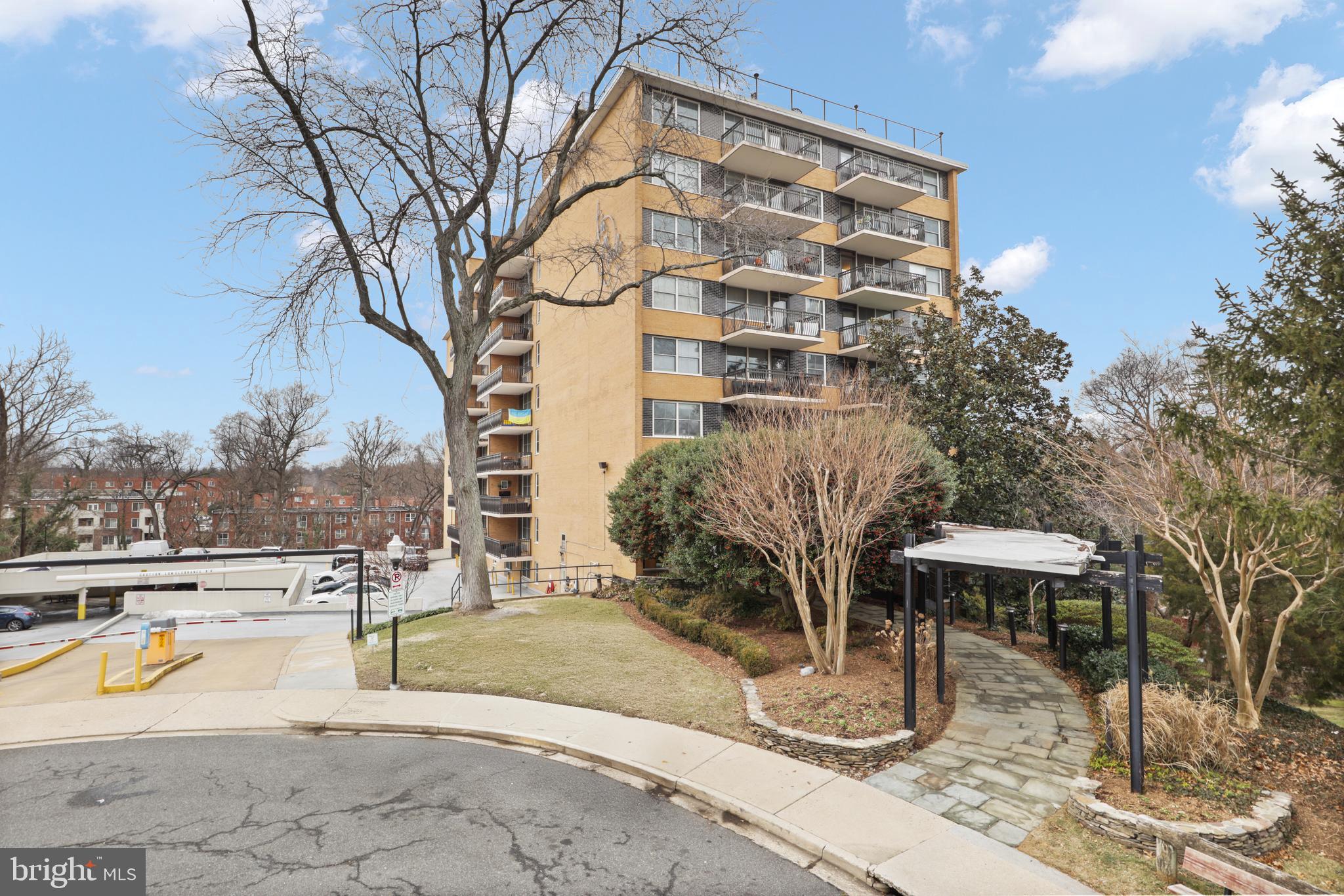 CIRCLE - Residential