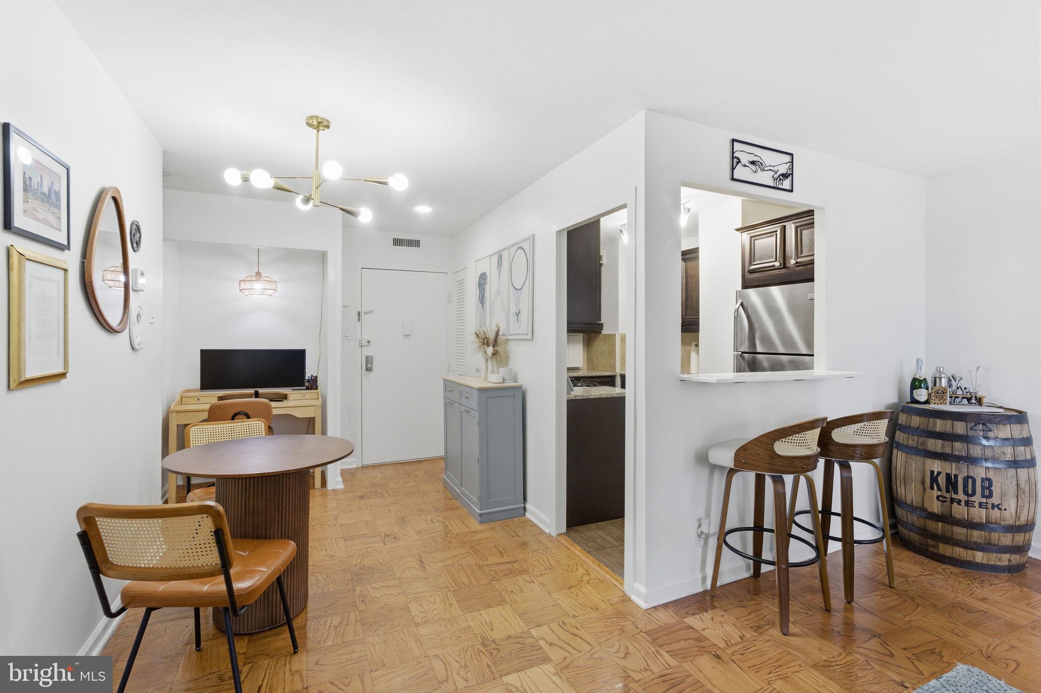 2030 N ADAMS STREET 911