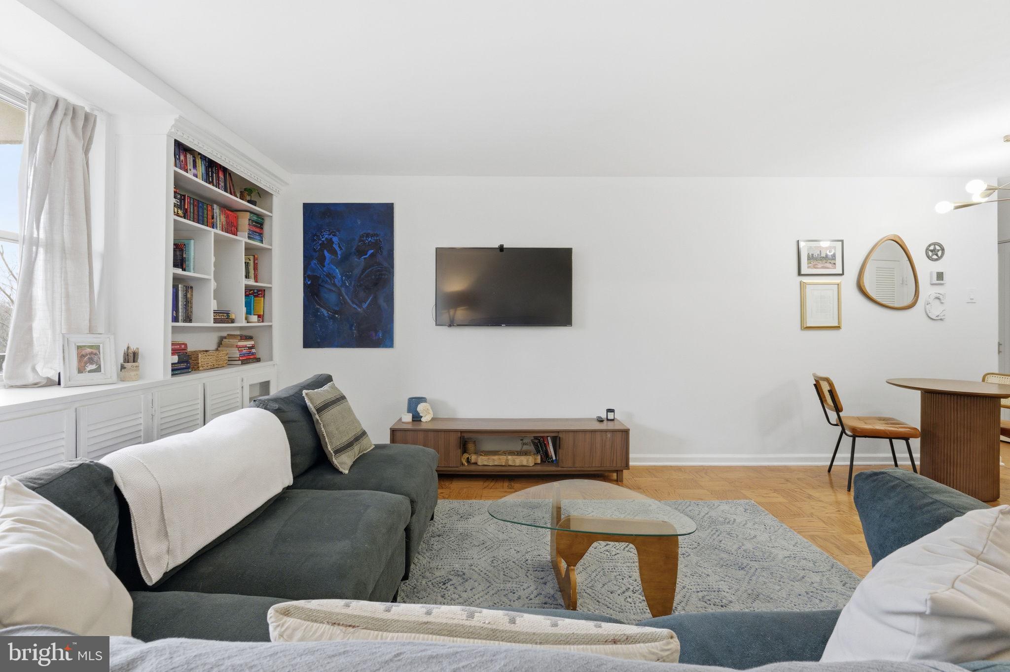 CIRCLE - Residential