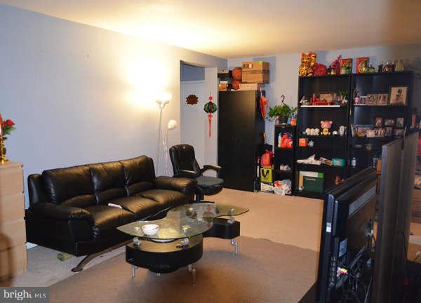 WOODBURN VILLAGE - Residential