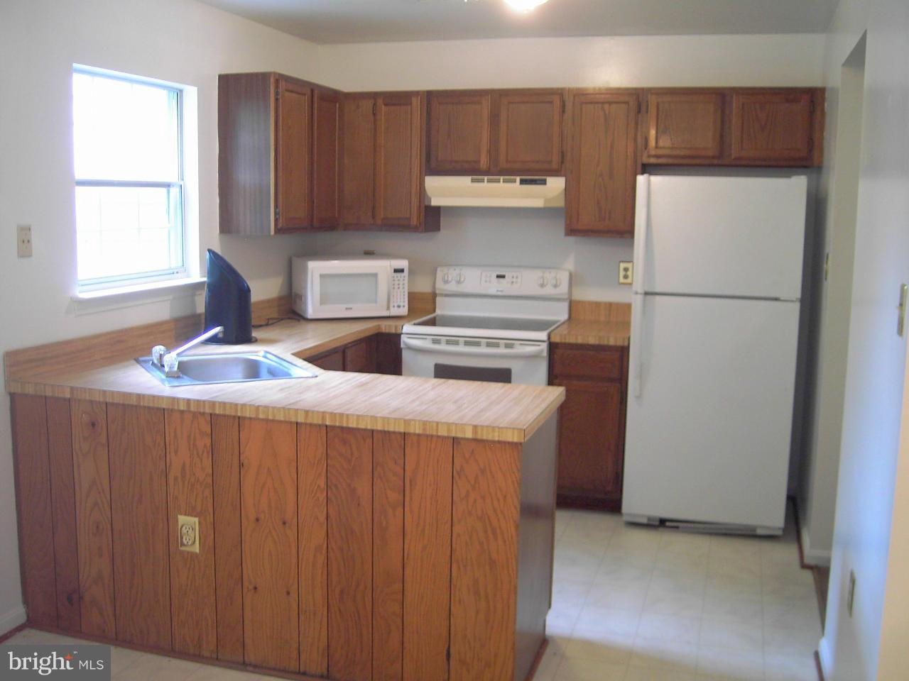 ST CHARLES SUB - LANCASTER - Residential Lease