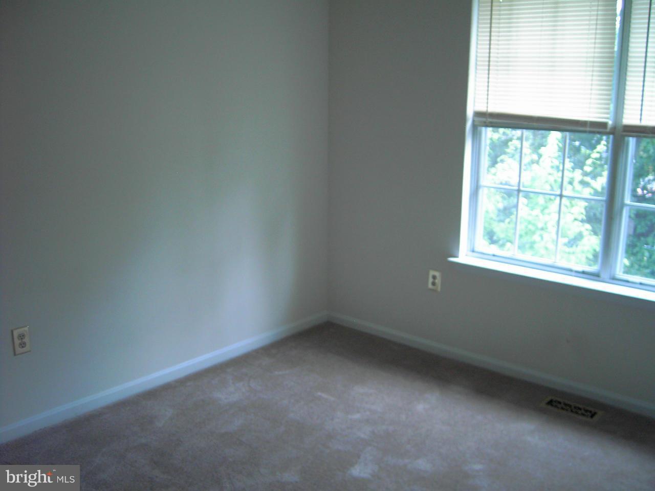 ST CHARLES SUB - LANCASTER - Residential Lease