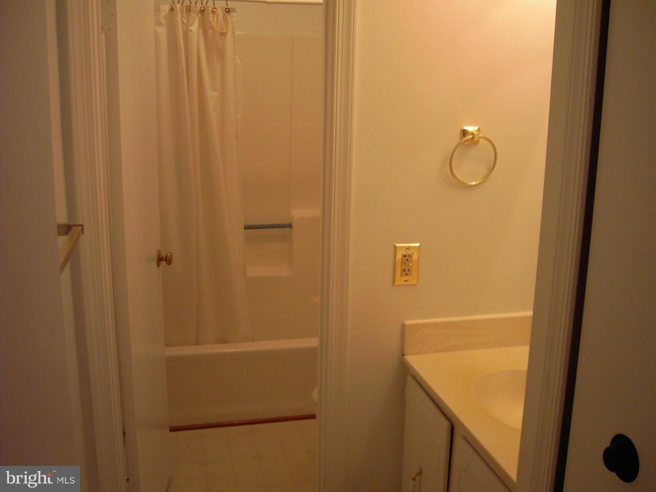 ST CHARLES SUB - LANCASTER - Residential Lease