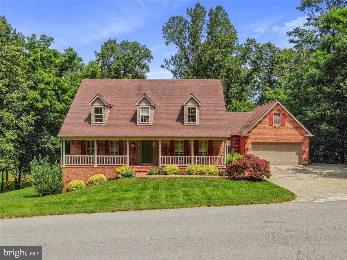 19342 MAGGIES COURT