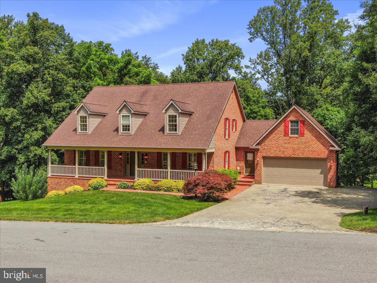 19342 MAGGIES COURT