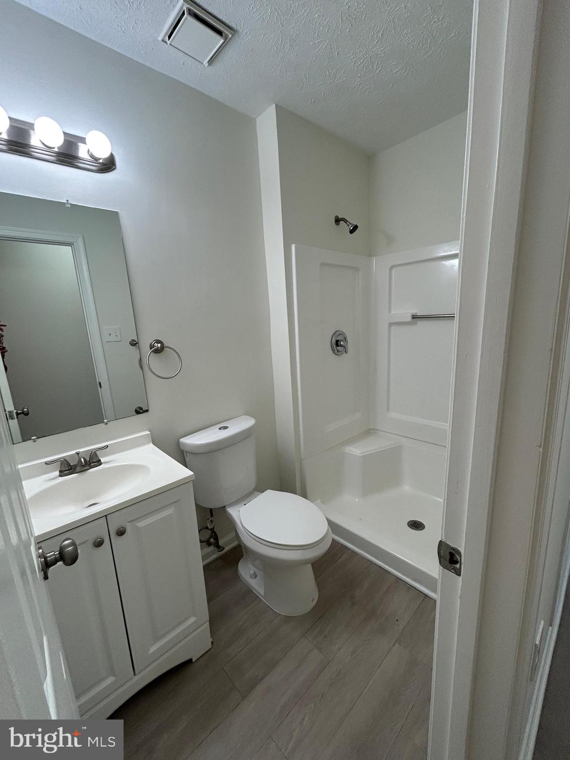 BONIWOOD - PLAT FOUR - Residential Lease