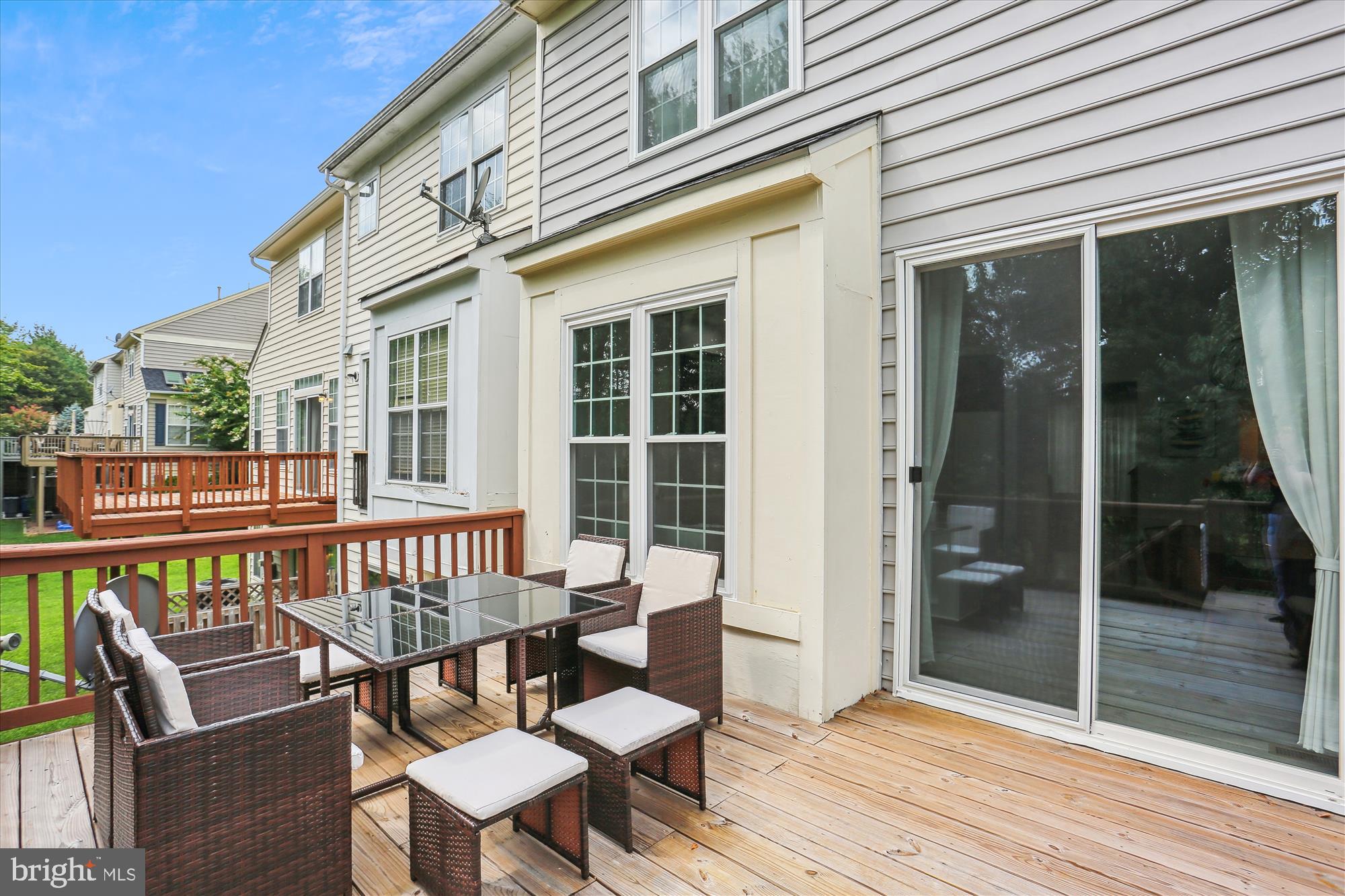 RIDGEFIELD - Residential Lease