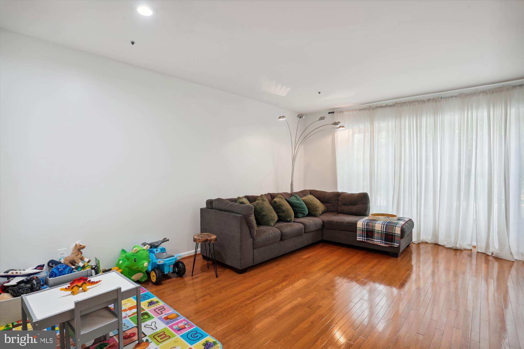 RIDGEFIELD - Residential Lease