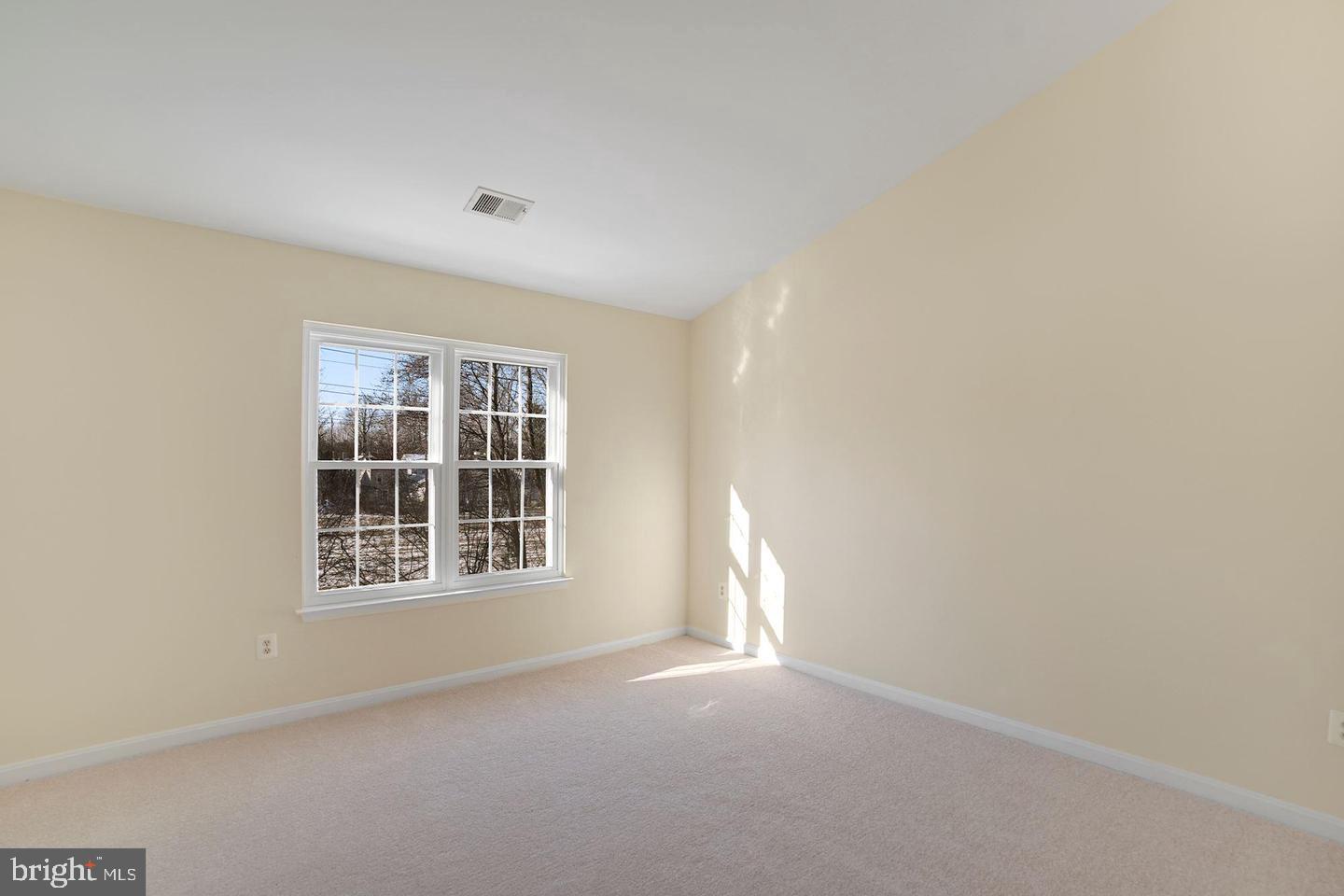 RIDGEFIELD - Residential Lease