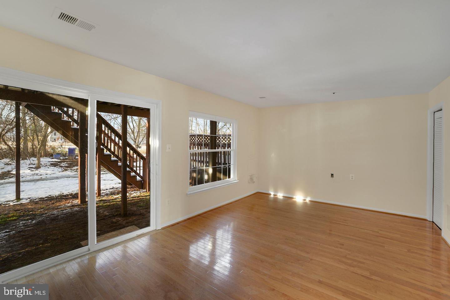 RIDGEFIELD - Residential Lease