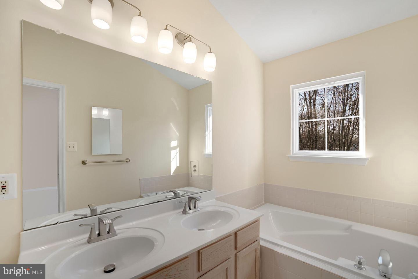 RIDGEFIELD - Residential Lease