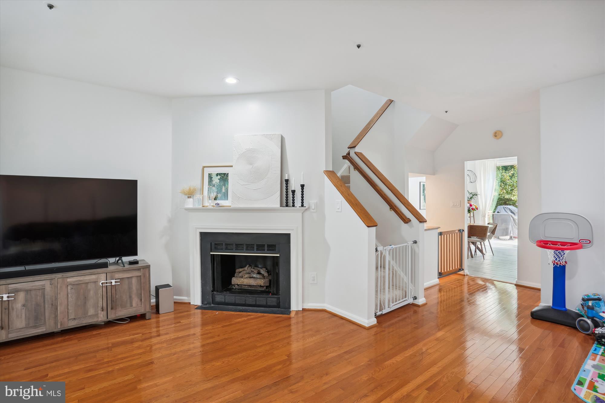 RIDGEFIELD - Residential Lease