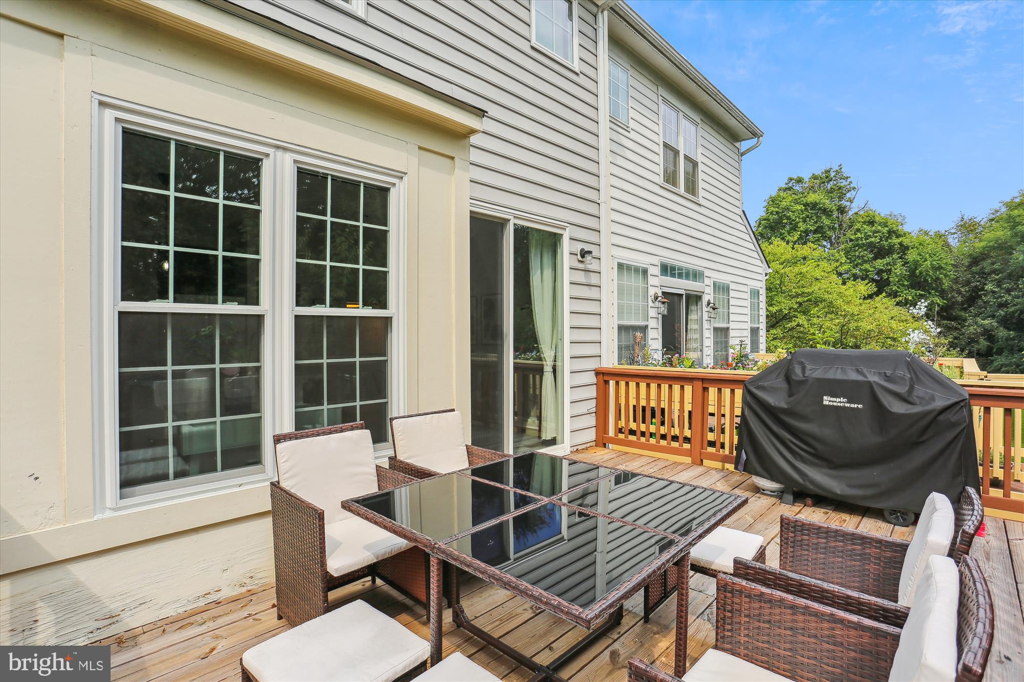 RIDGEFIELD - Residential Lease