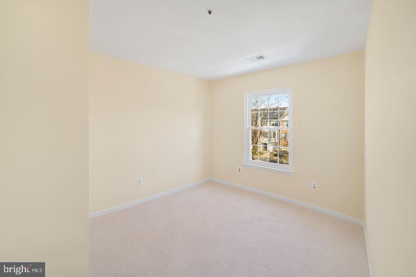 RIDGEFIELD - Residential Lease