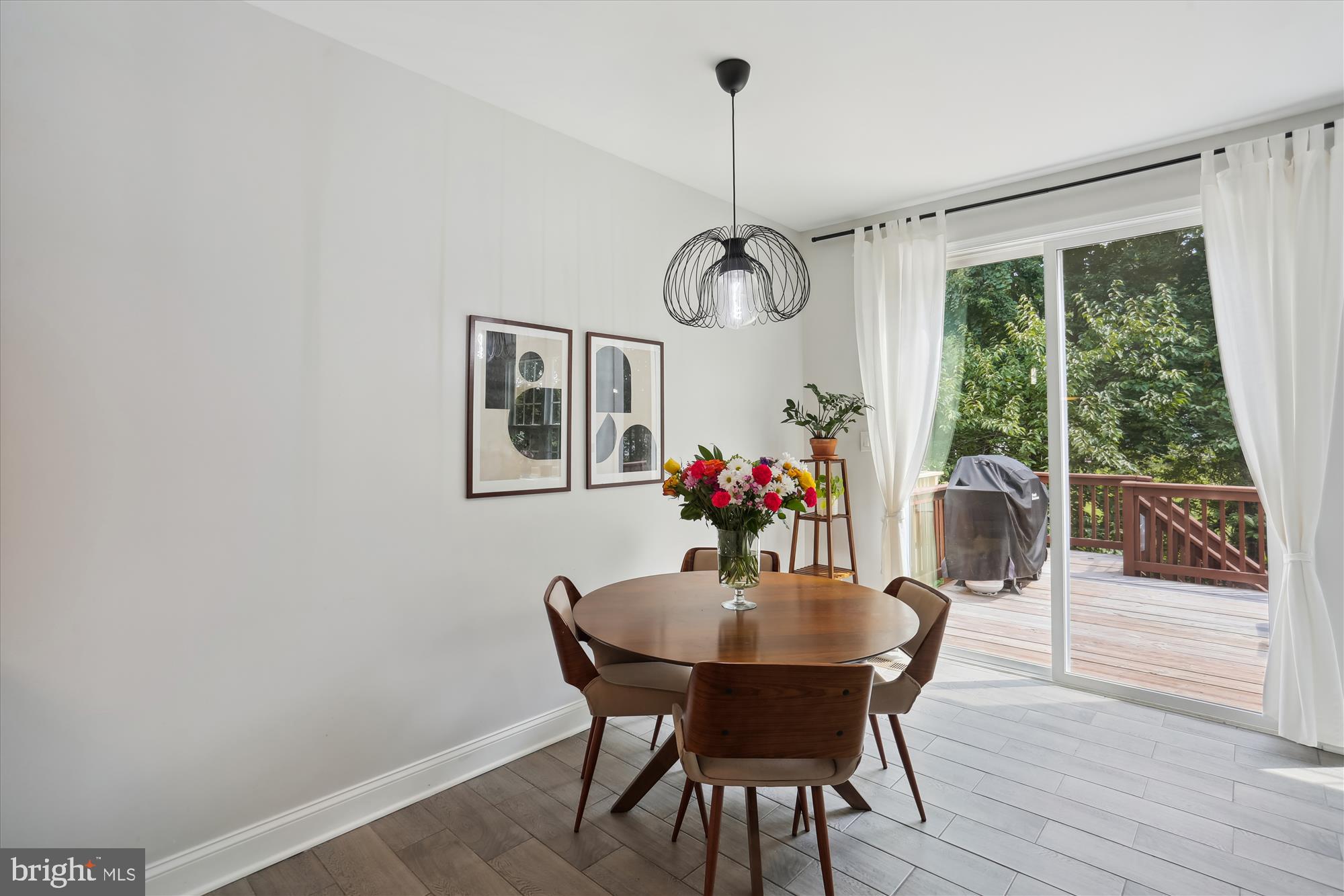 RIDGEFIELD - Residential Lease