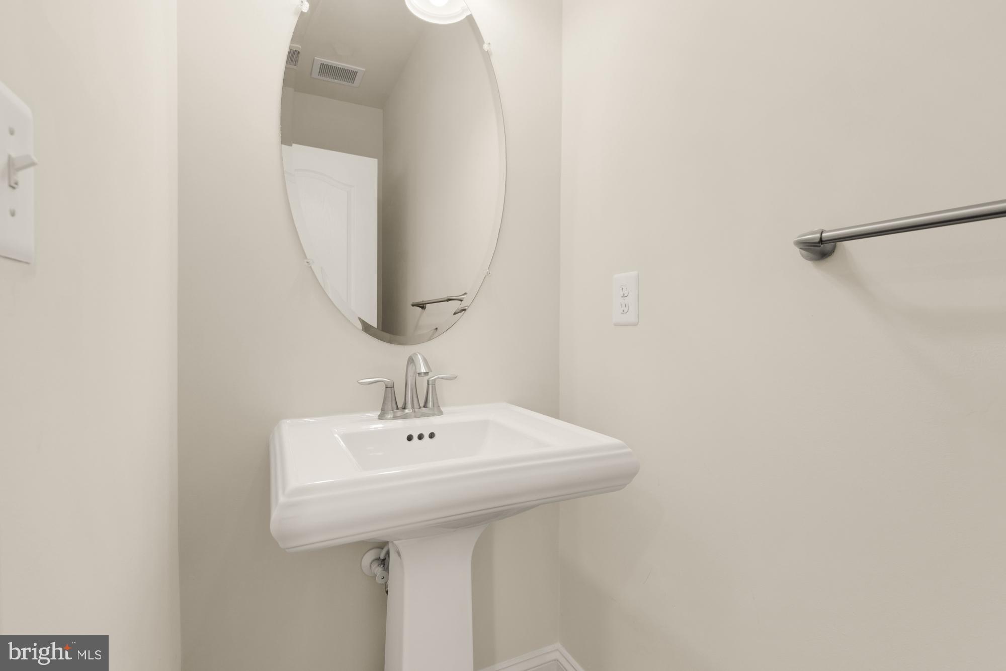 POTOMAC OVERLOOK CONDO - Residential