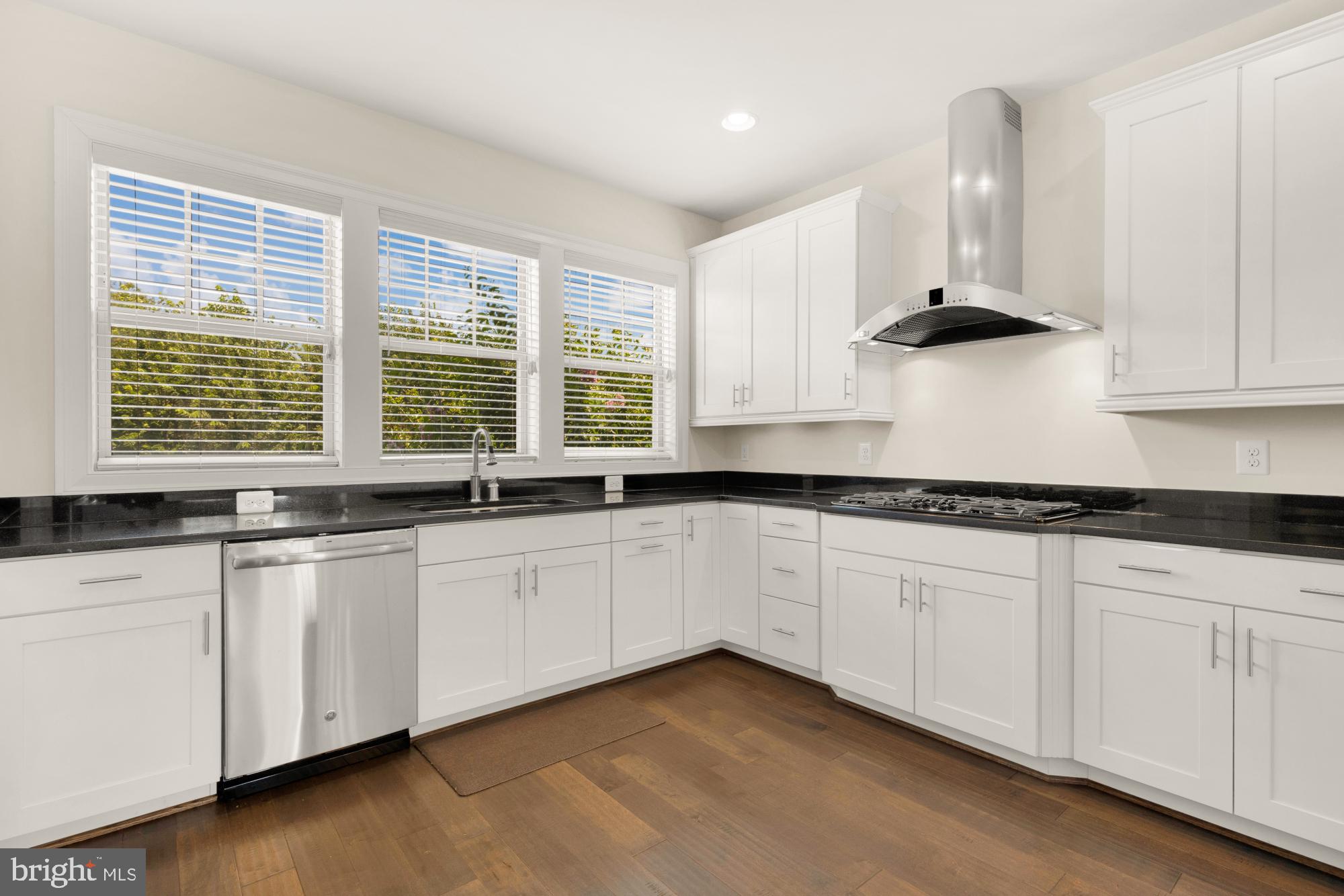 POTOMAC OVERLOOK CONDO - Residential