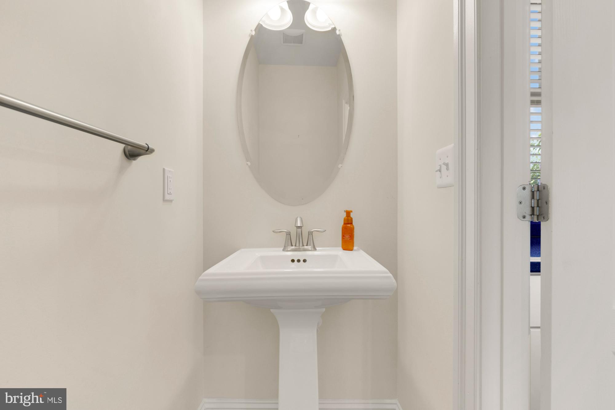 POTOMAC OVERLOOK CONDO - Residential