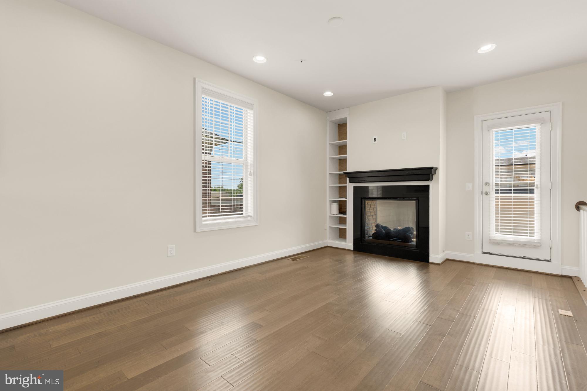 POTOMAC OVERLOOK CONDO - Residential