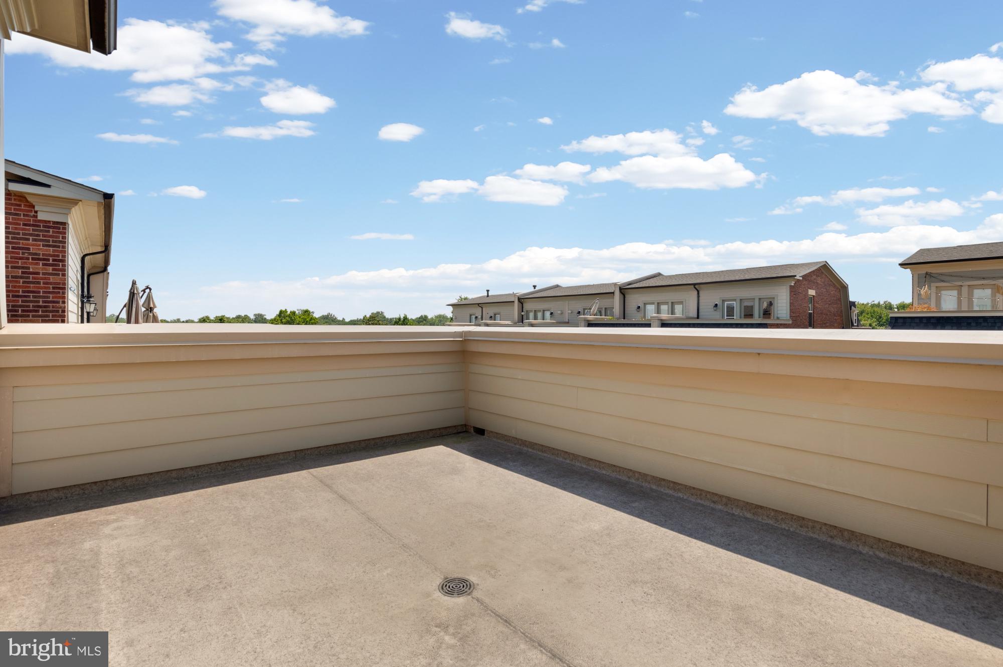 POTOMAC OVERLOOK CONDO - Residential